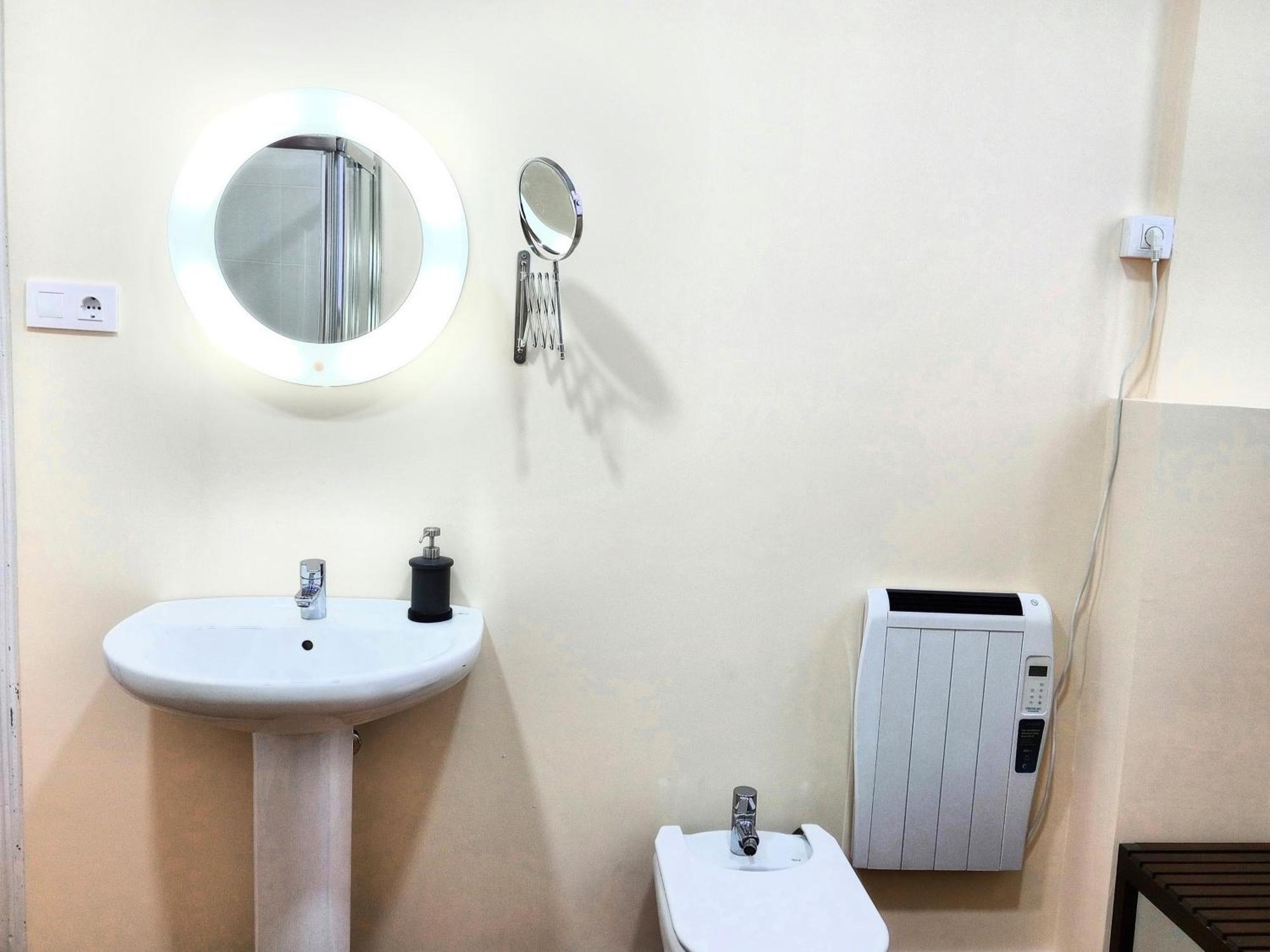 Albergue San Lazaro ساريا المظهر الخارجي الصورة