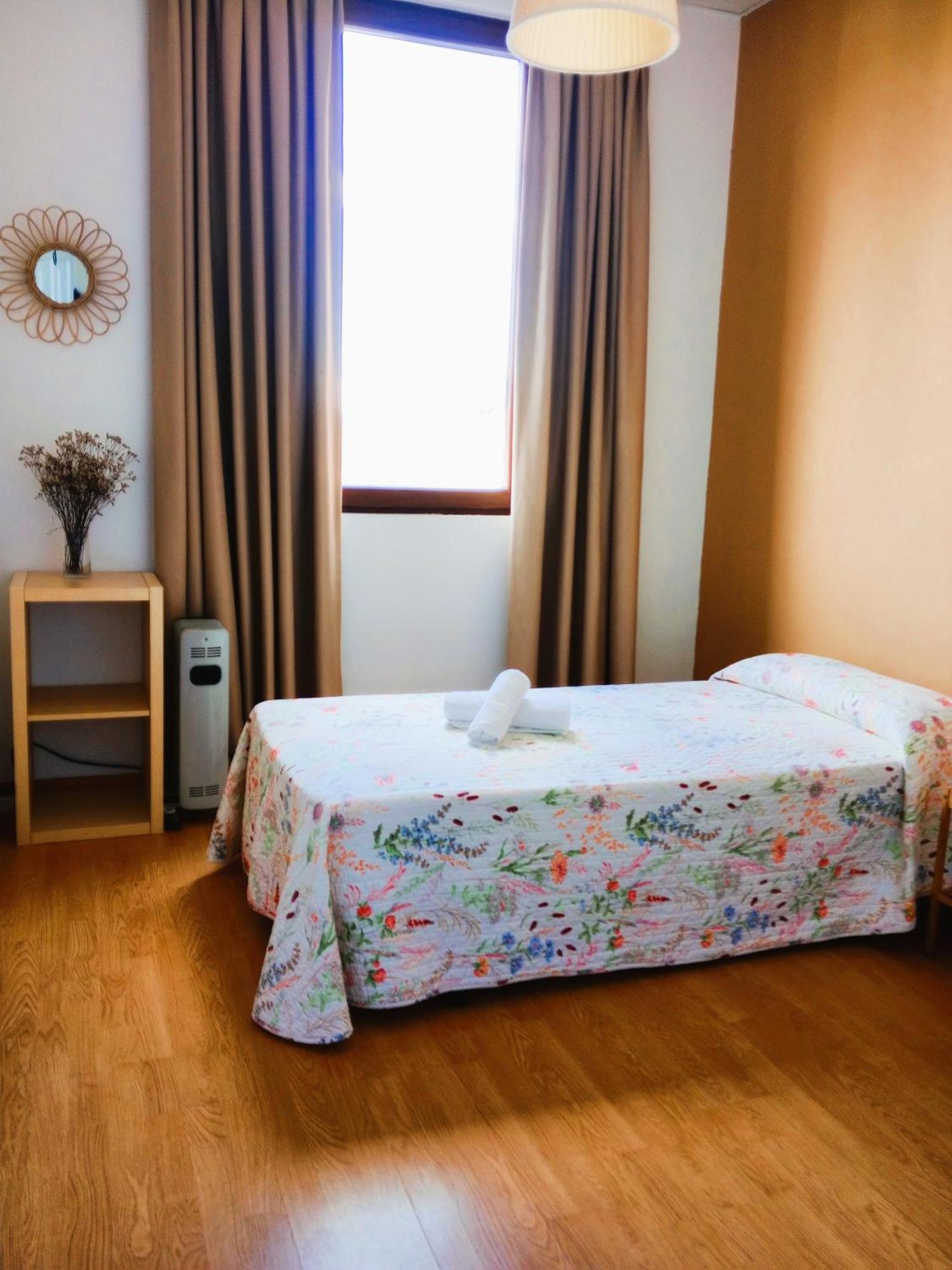 Albergue San Lazaro ساريا المظهر الخارجي الصورة
