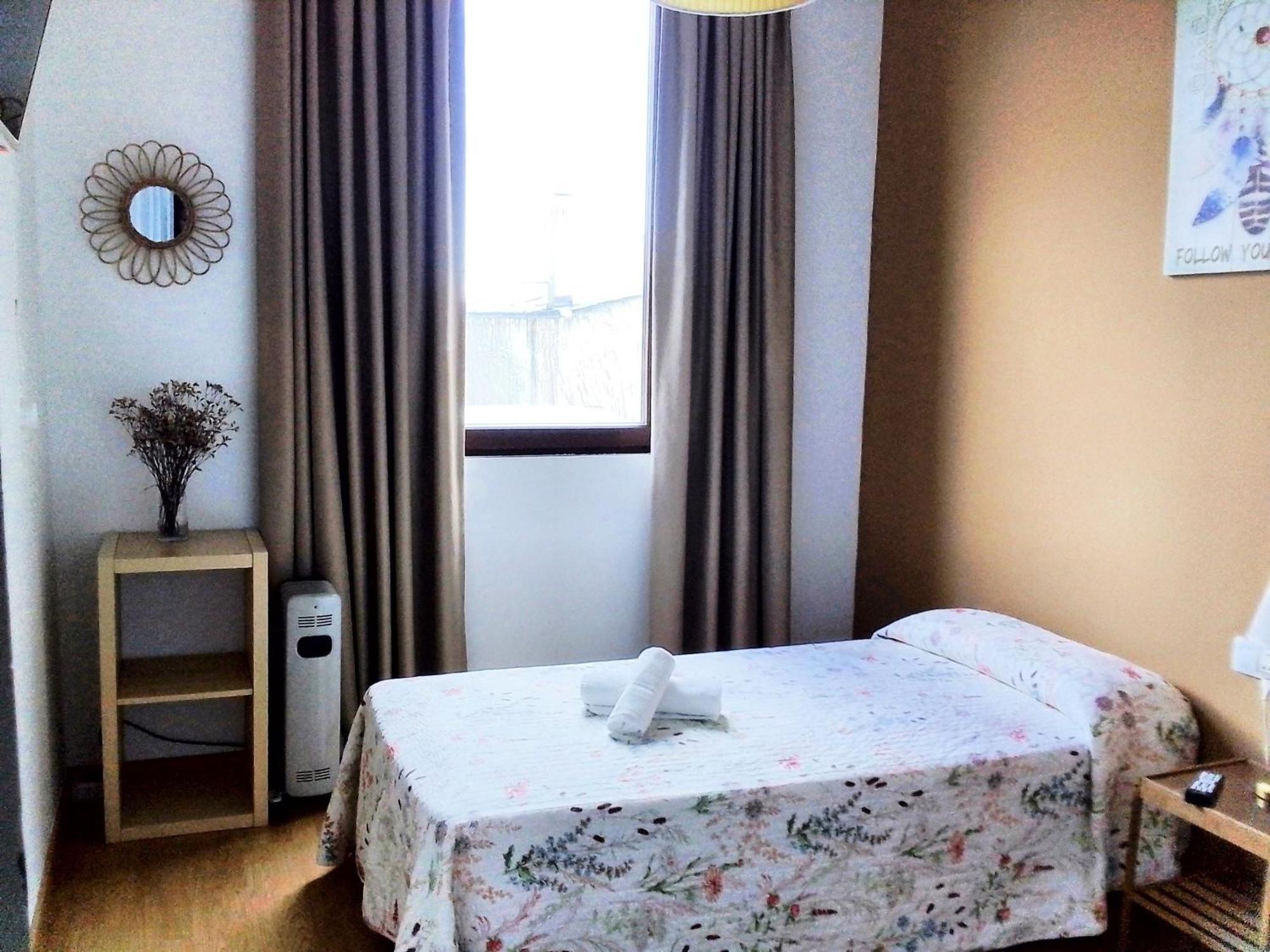 Albergue San Lazaro ساريا المظهر الخارجي الصورة