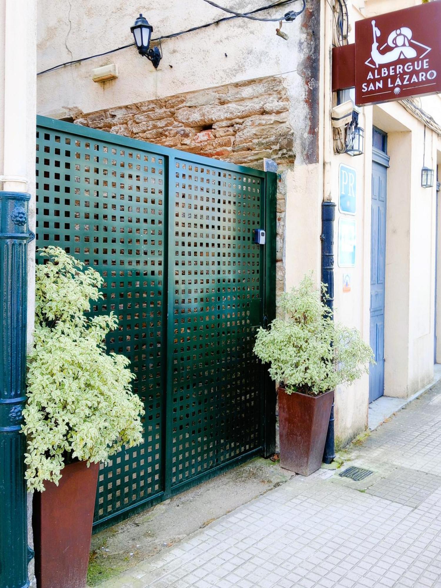 Albergue San Lazaro ساريا المظهر الخارجي الصورة