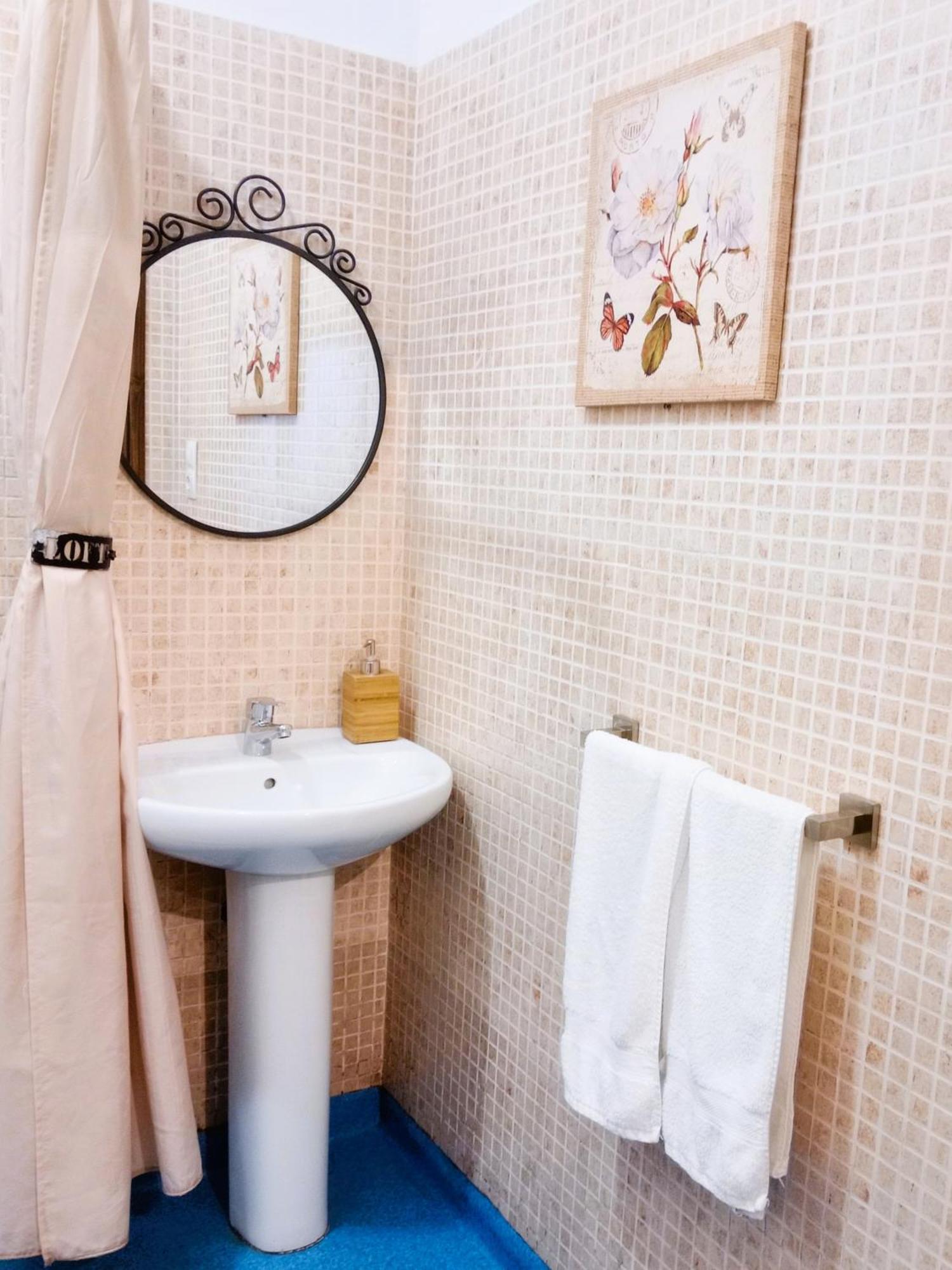 Albergue San Lazaro ساريا المظهر الخارجي الصورة