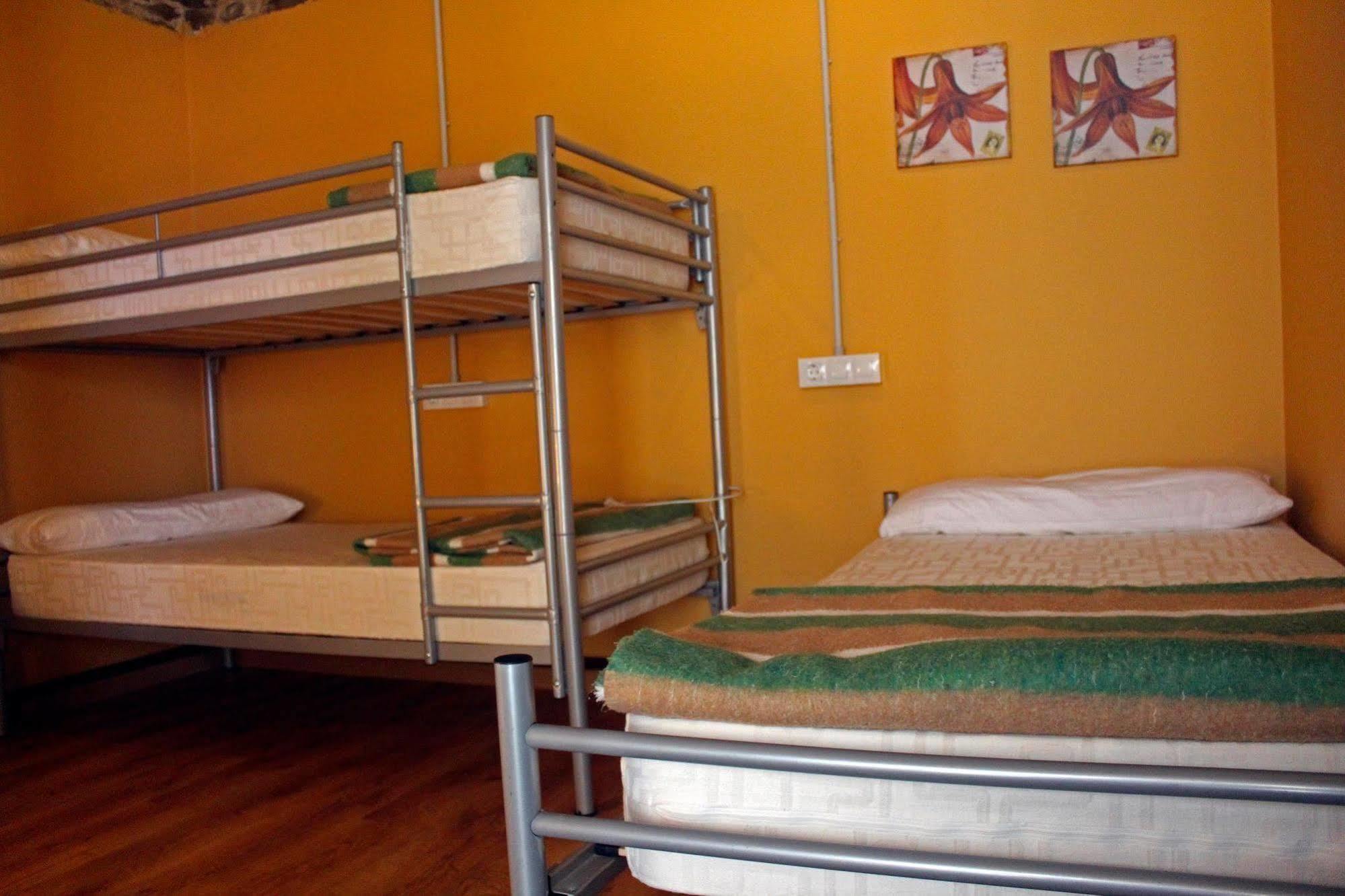 Albergue San Lazaro ساريا المظهر الخارجي الصورة